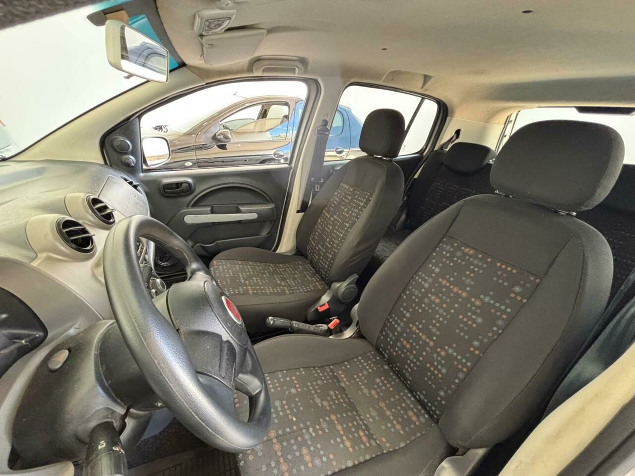 Imagem do veículo  FIAT UNO VIACE 1.0